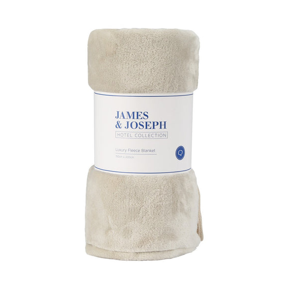 J&J Single Luxury Fleece Blanket - Oatmeal